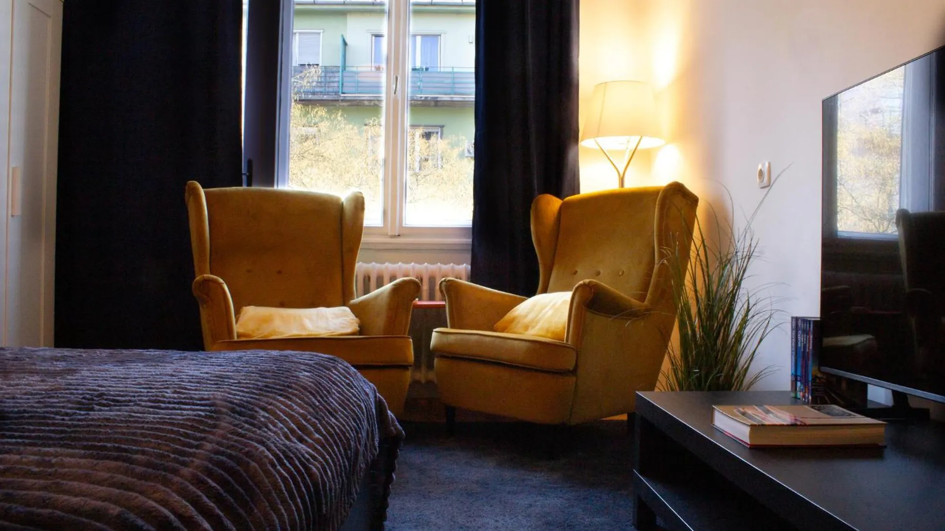 Stunning Parkside View - Unwind At Parklane Lejlighed Budapest