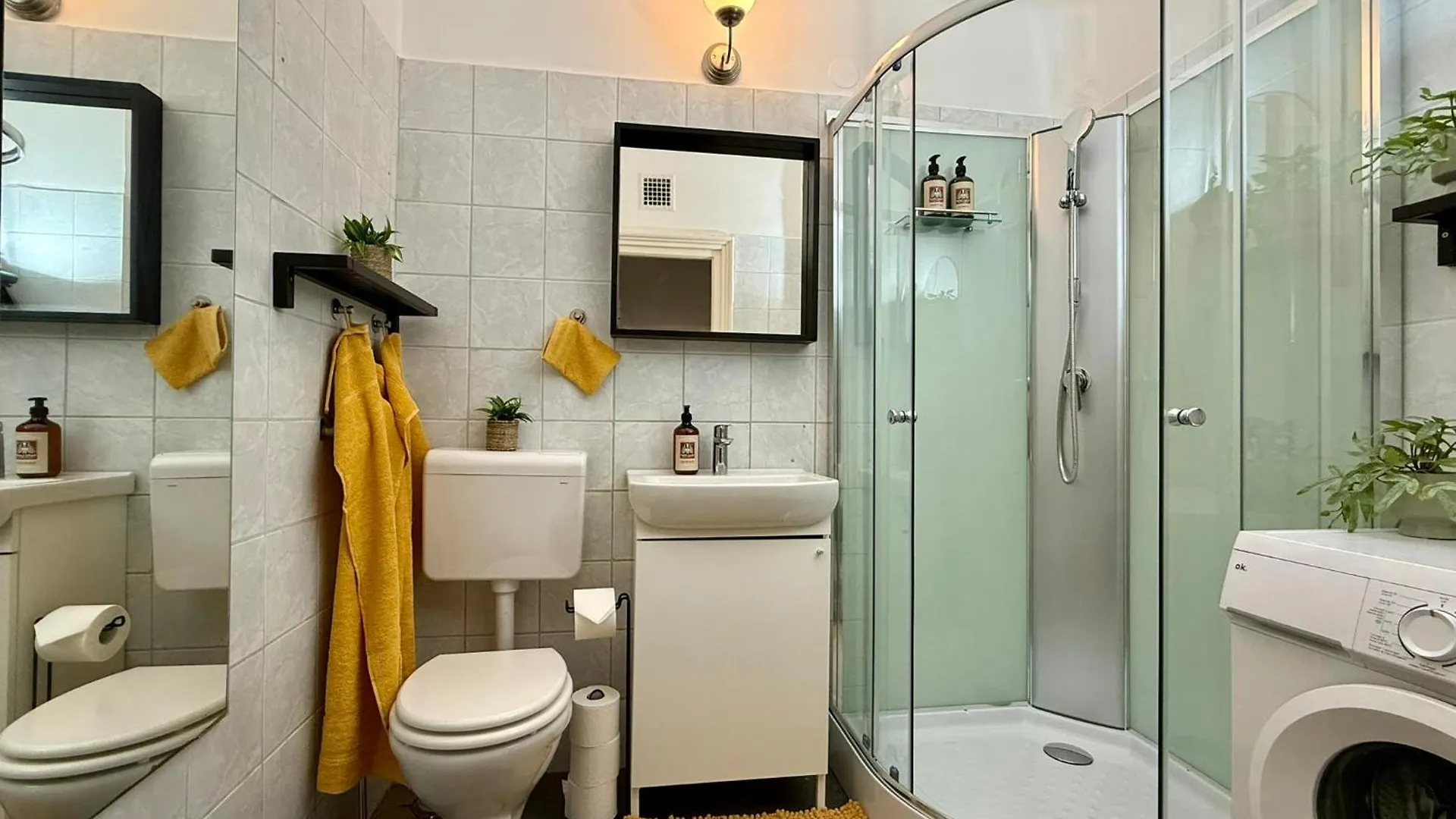 Stunning Parkside View - Unwind At Parklane Appartement Boedapest Hongarije